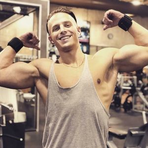 Meet your Posher, Alon